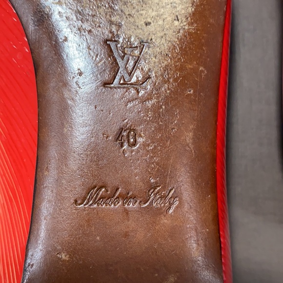Red Louis Vuitton Flats - Picture 5 of 5